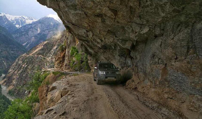 Most Dangerous Roads in Pakistan for Adventure Travelers
